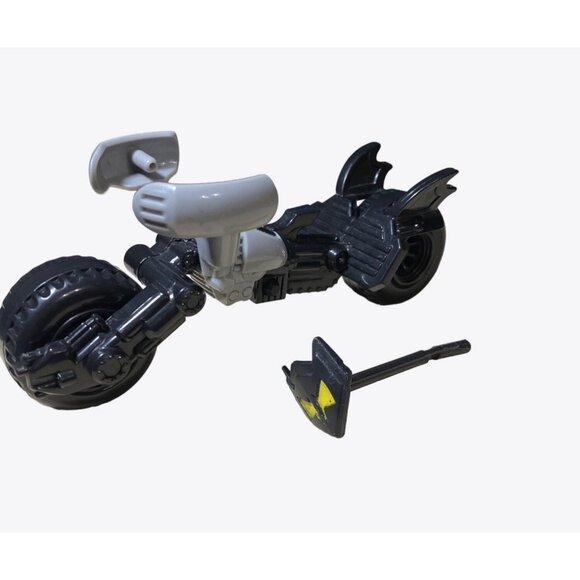 Fisher-Price Imaginext DC Super Friends Batman w/ Bat Cycle Motorcycle - Picture 6 of 9